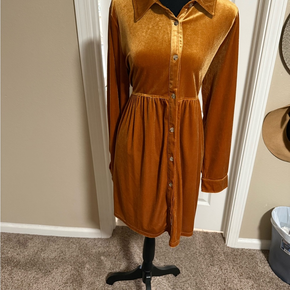 JODIFL Velvet Long Sleeve Dress in Mustard